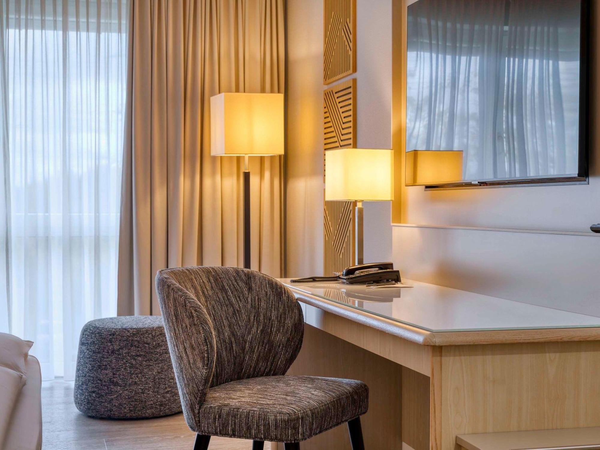 Mercure Duesseldorf Kaarst Bagian luar foto